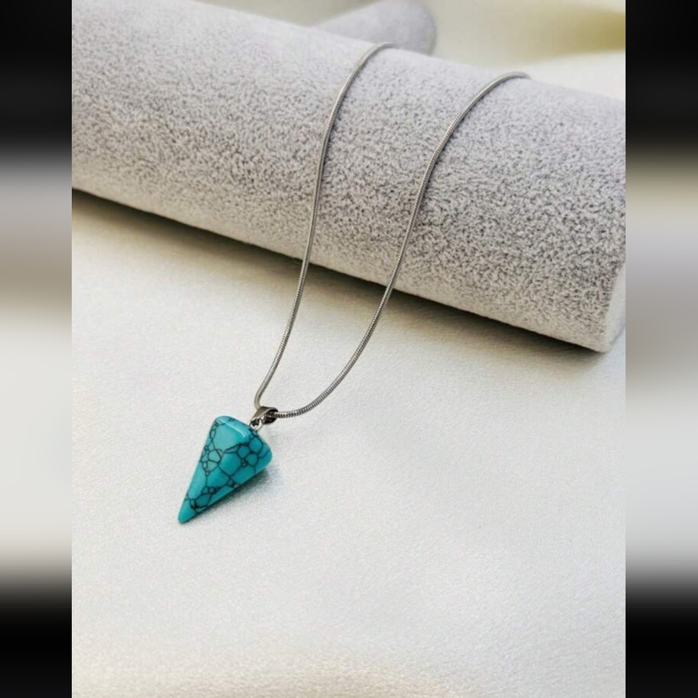 Natural Turquoise Hexagonal Point Pendant Set for Emotional Balance - Picture 2 of 3